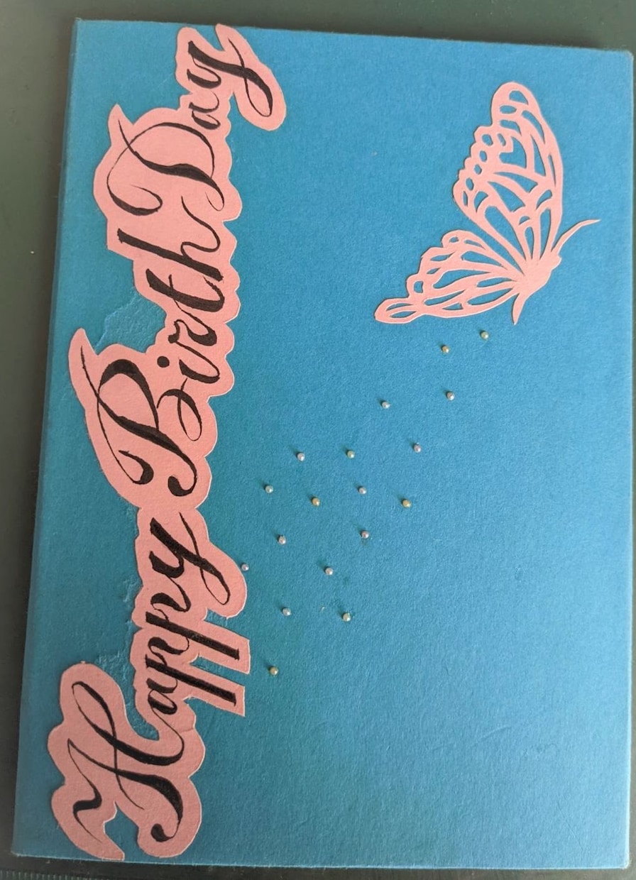 結婚のお祝いに、ふたりのための絵本を描きます 手描きで切り絵や飛び出す仕掛けで、二人への幸せを演出します イメージ4