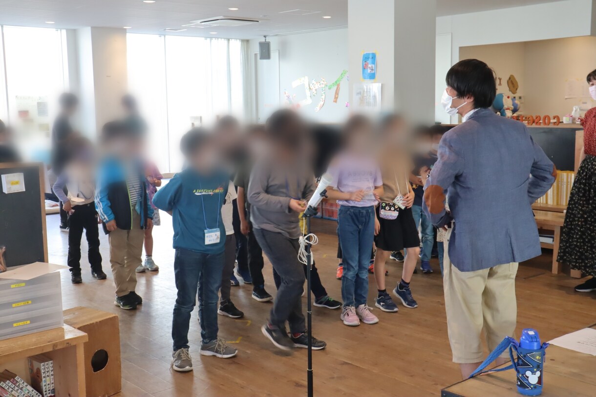 あなただけのオリジナル漫才台本を、一緒に作成します 芸人であり、作家がどう0から作り上げていくかをお見せします。 イメージ3
