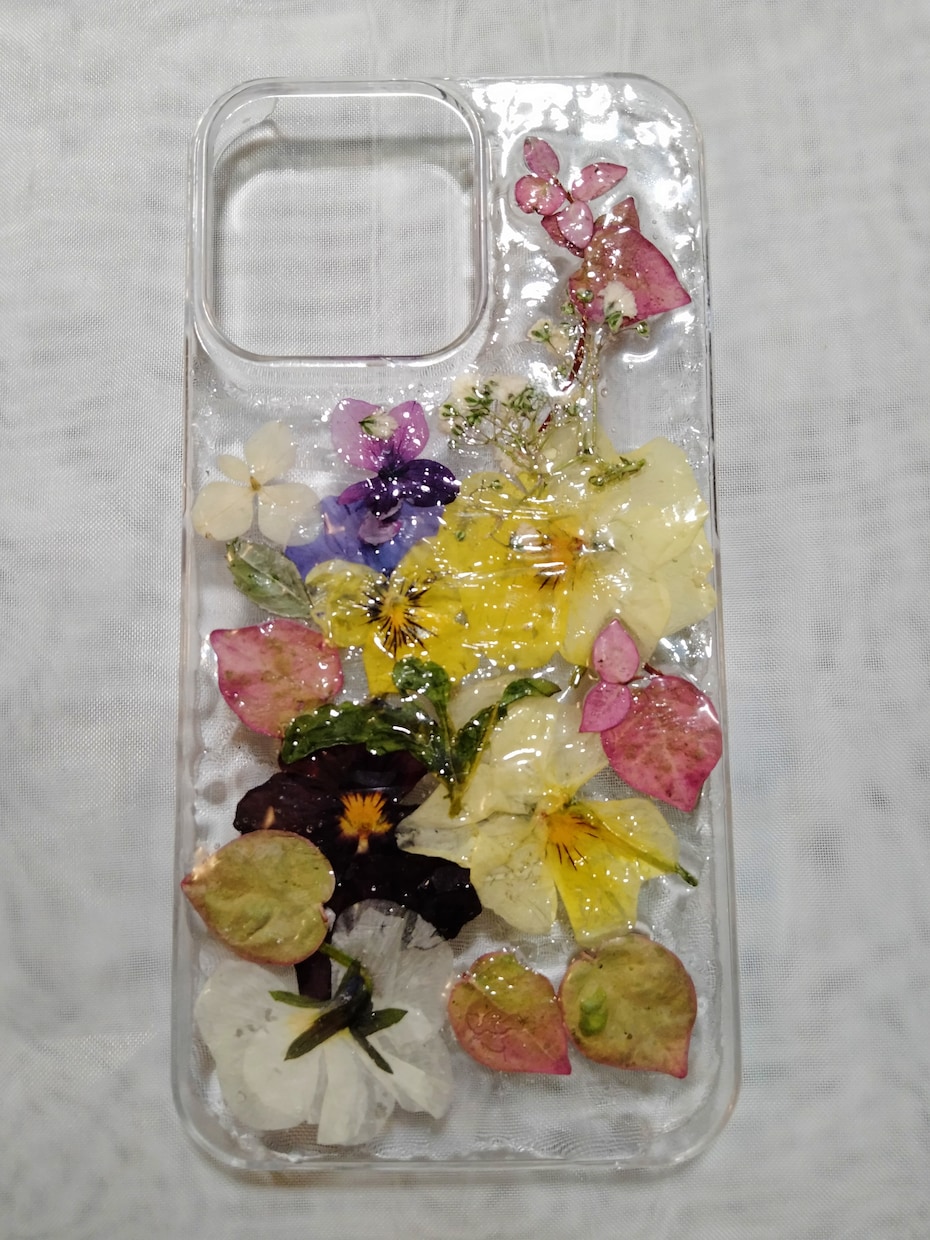 スマホケース　押し花　１点もの承ります スマホケース　押し花・ドライフラワー　ハンドメイド イメージ6