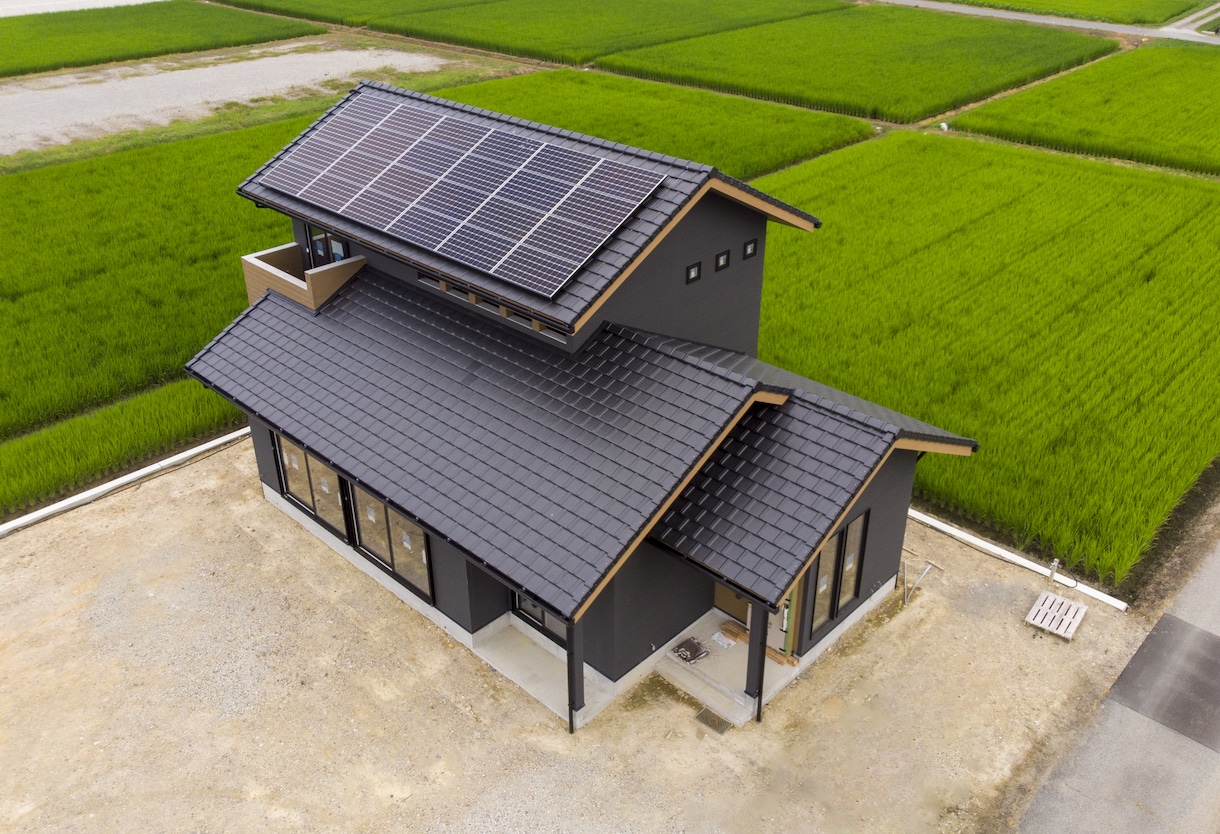 思い出を空から・・ご自宅お店をドローン撮影致します ドローンであなたの家(お店)や家族、思い出を空撮します！ イメージ3