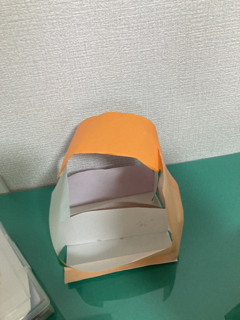 6歳　宮本　大愛の作品になります 色鮮やかな作品名はオフロおりがみ イメージ3