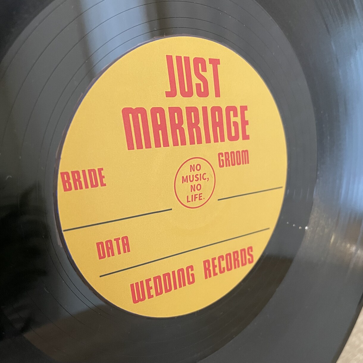 フェス婚｜レコードを使用した結婚証明書を作成します 音楽をテーマにした結婚式にぴったりの結婚証明書ができます！ イメージ8