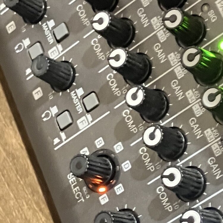 あなたの「歌ってみた」をMIXします 誰が聴いても好きになるような素敵な音源にMIXします！ イメージ1