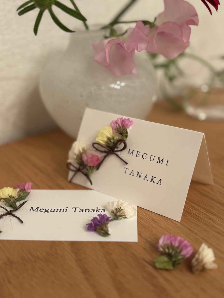 結婚式アイテム製作いたします ドライフラワーを使用した席札を作成いたします。 イメージ2