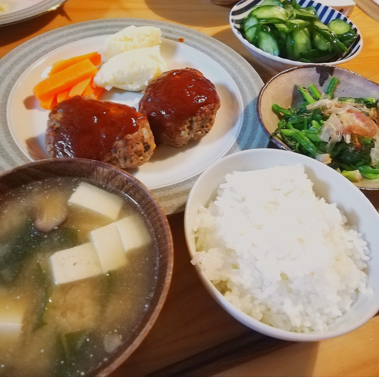 今晩の夕御飯の献立をあなたの代わりに考えます あなたの家にある食材でバランスを考え献立を提案します！ イメージ1