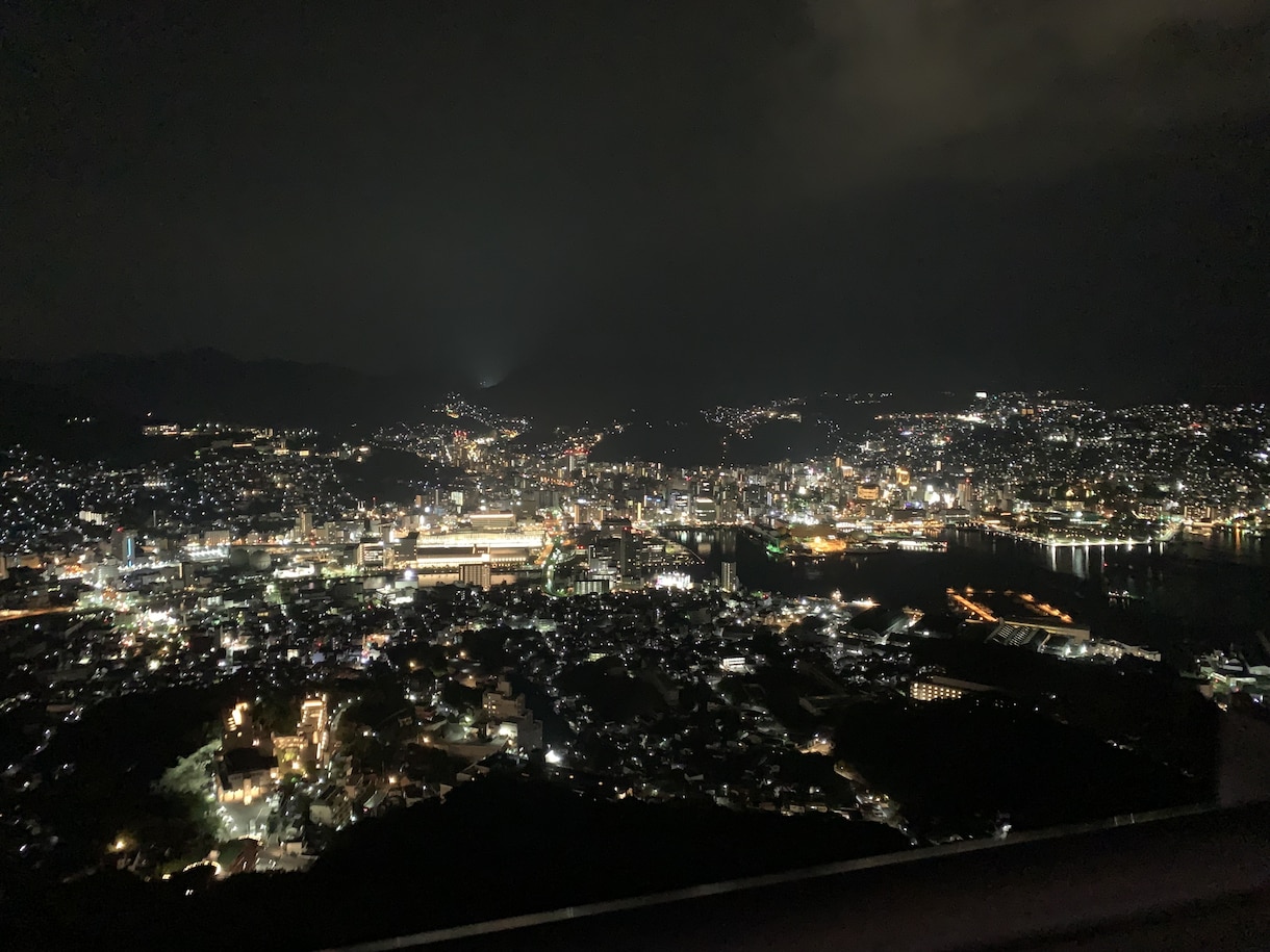 写真の撮影や編集作業をします 明るさ・色味・雰囲気、理想の一枚に近づけます。 イメージ4