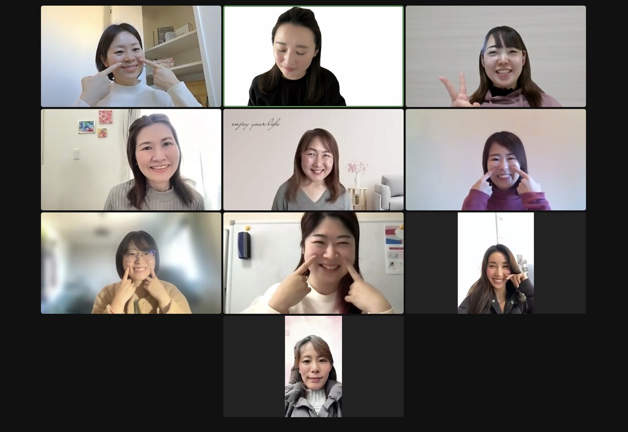 美顔ボイトレ®︎でリフトアップと発声が手に入ります 美容と発声どちらも効果を感じたい方のみお待ちしてます！ イメージ3