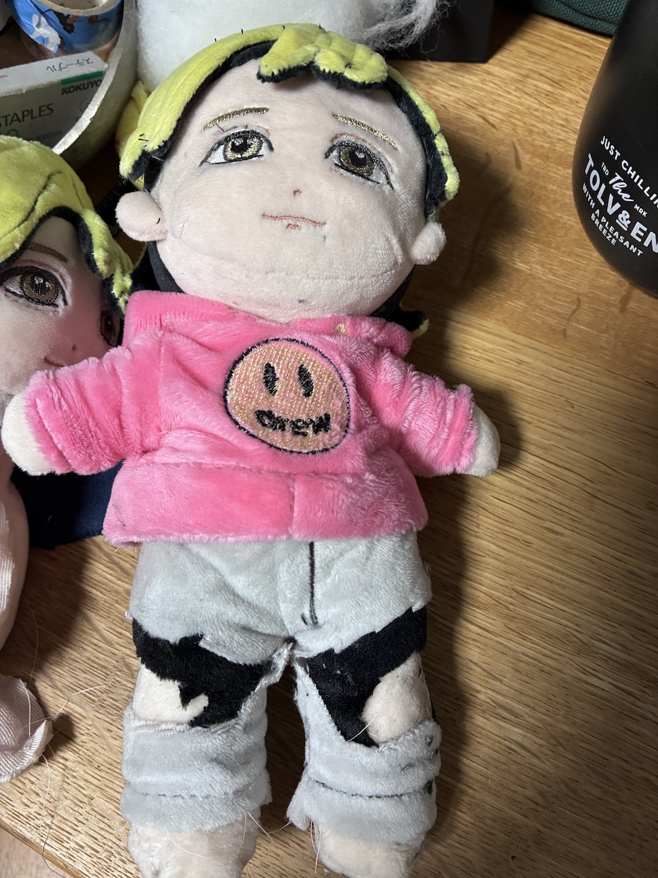 推し！？自分？をオリジナルぬいぐるみにしてみます デザイン。刺繍、縫製は工業ミシンで。 イメージ4