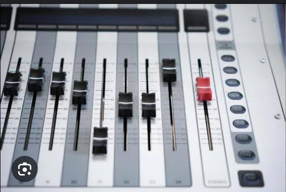 あなたの楽曲をベストクオリティにミックスいたします バンド録音したデータにも対応　ピッチ修正対応 イメージ1
