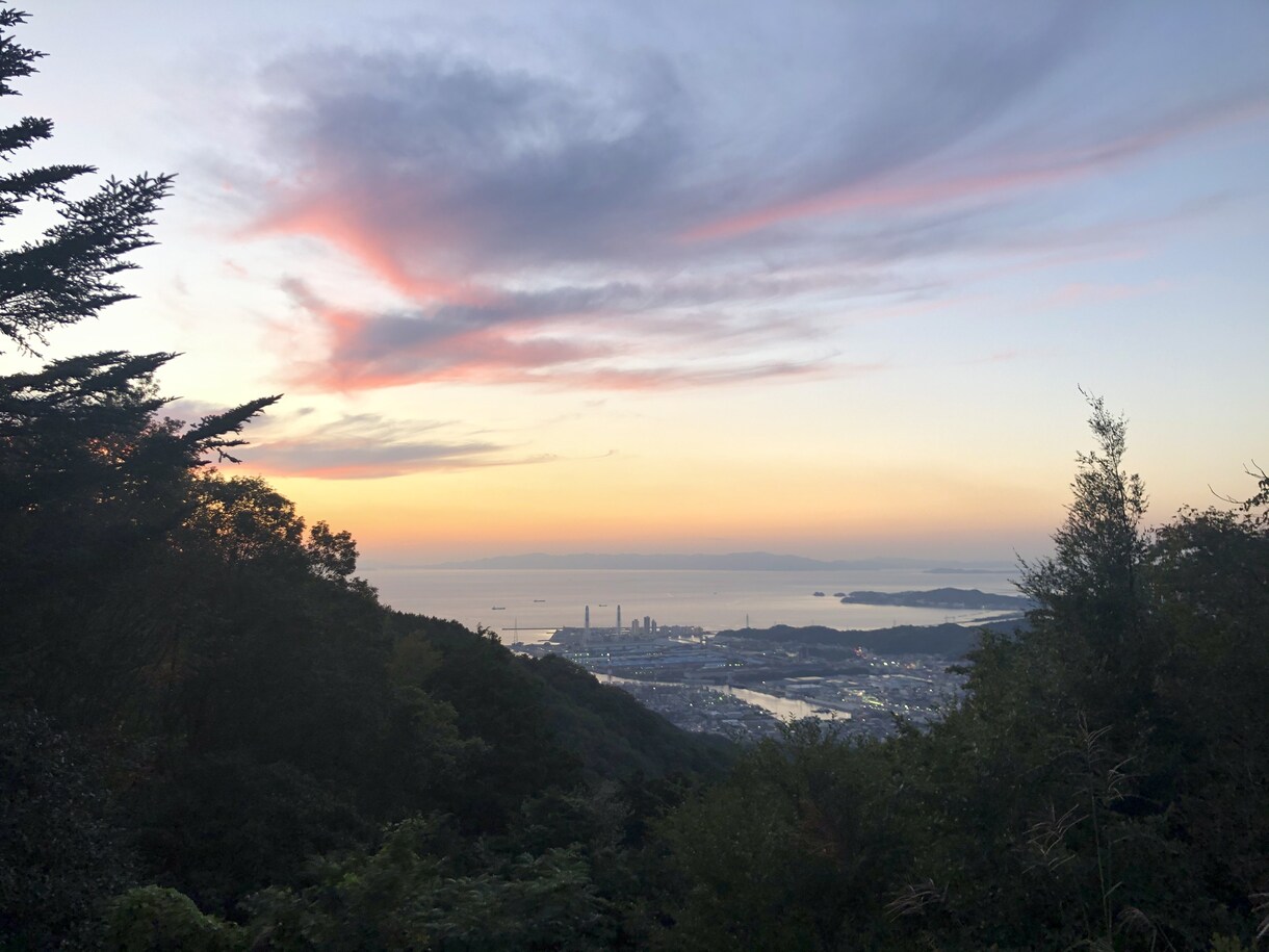 ただただ聴いてほしい時に、お話聴きます あなたが感じたことは、事実なので否定などしません。 イメージ1