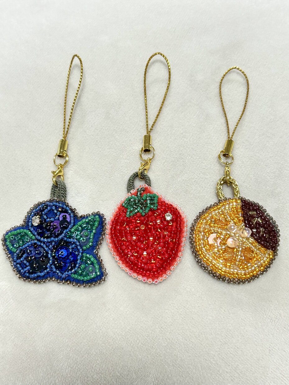 キラキラビーズ刺繍ブローチ・ストラップお作りします オリジナルデザインでペットや珍しいモチーフもお作りします イメージ4