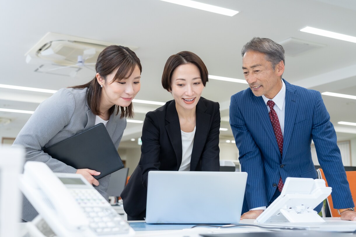 投資銀行への転職を支援しますます 日系・外資系投資銀行出身者がサポートします。 イメージ1