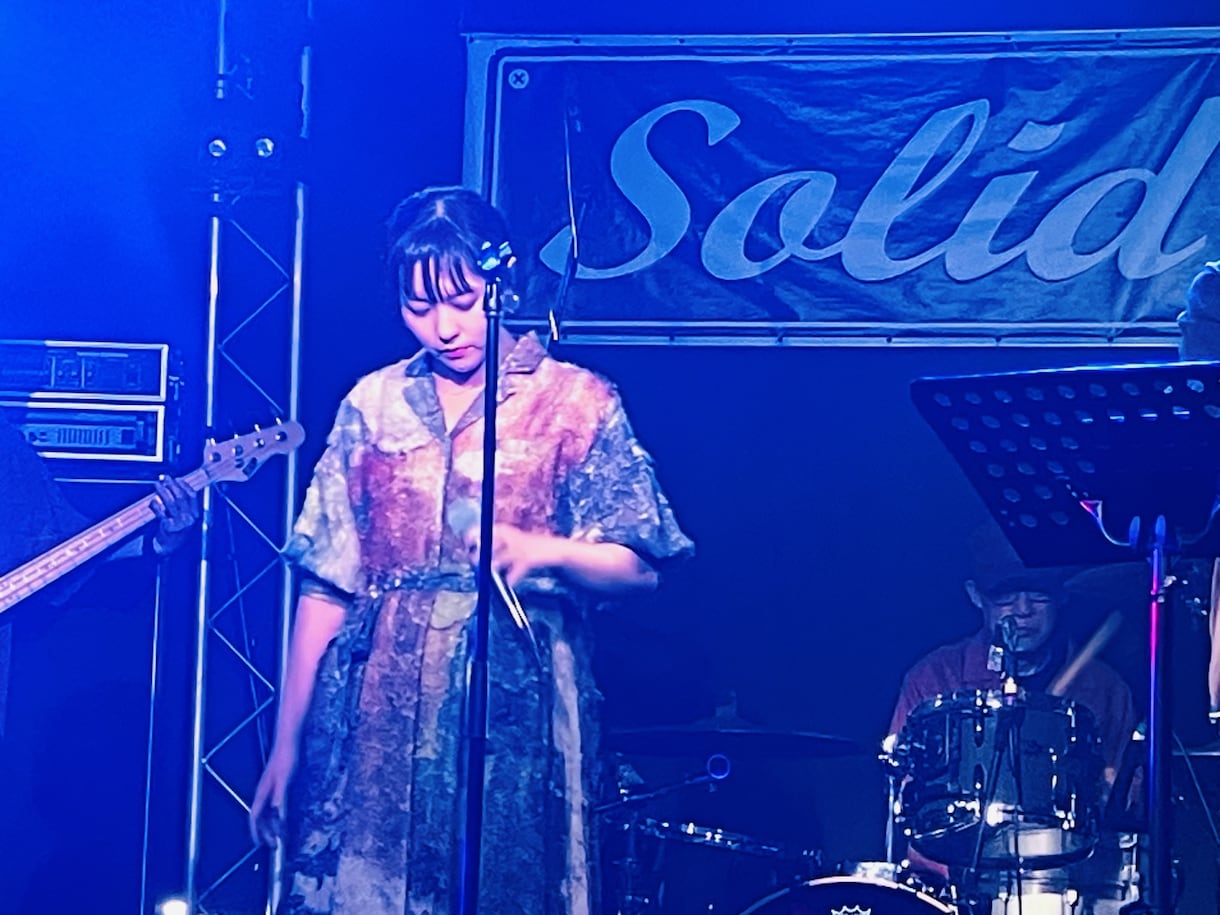女性ボーカルが仮歌・コンペ用歌唱を丁寧に収録します 楽曲の世界観に寄り添い、丁寧に仮歌を歌唱します イメージ2