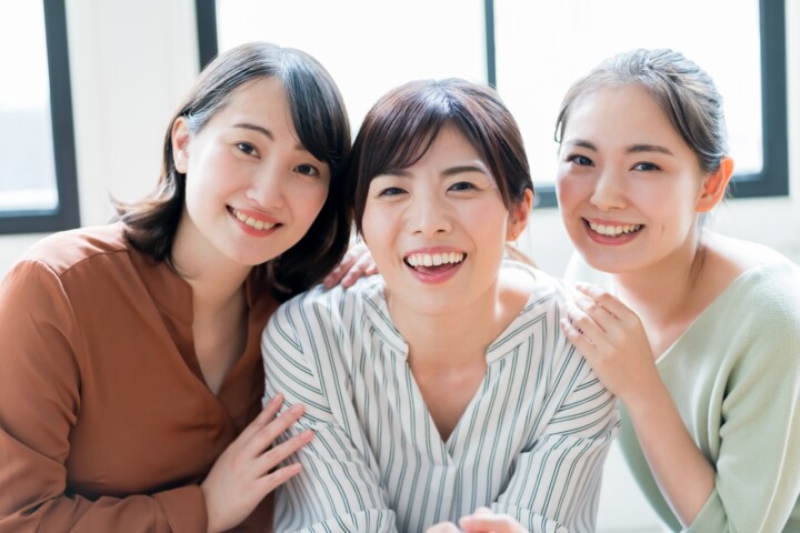 ママ友編：愚痴聞きます もーっ。子供の付き合いでしょうがなく付き合ってるだけなのに！ イメージ9