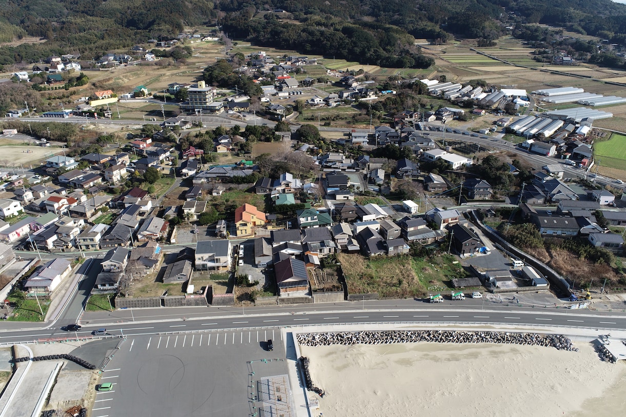 ドローン空撮　台風被害　屋根・看板など空撮します ドローン空撮　山林、農地、倉庫、看板、記念空撮 イメージ10