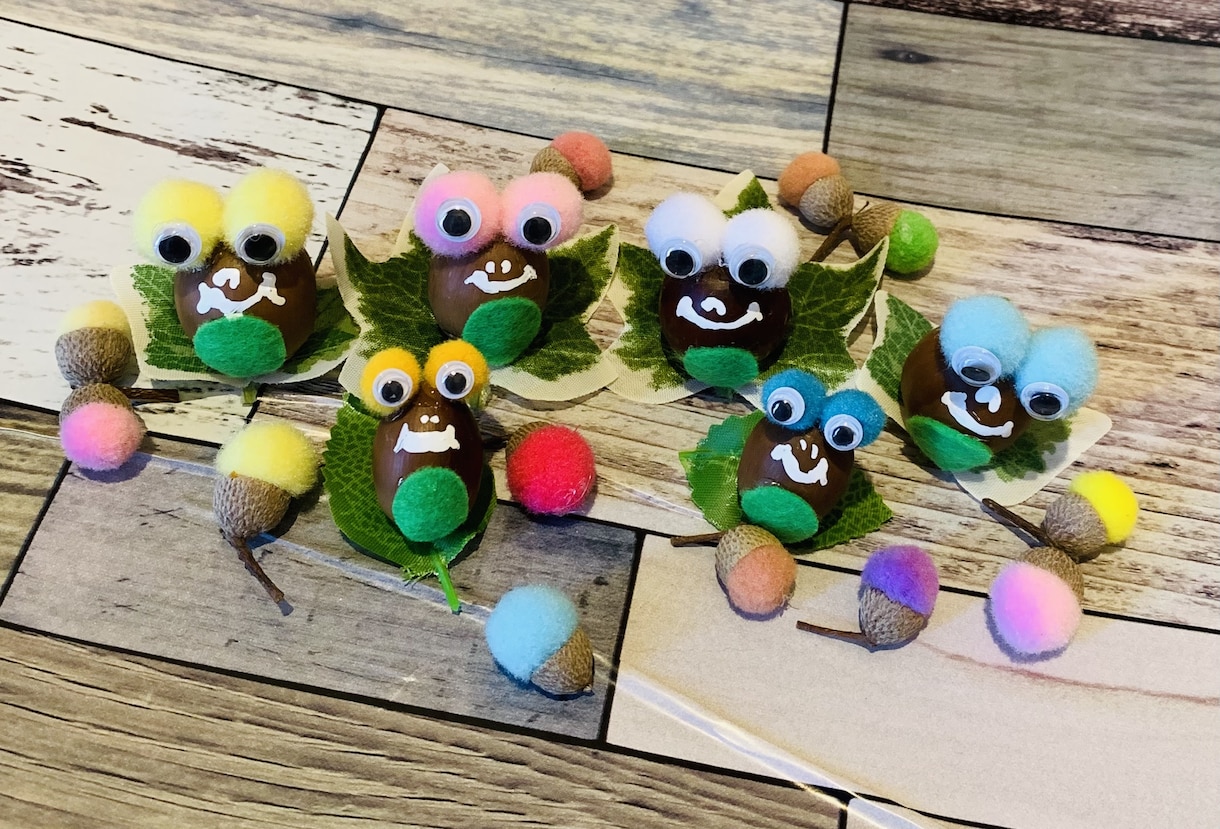 クリスマスツリー・どんぐり人形を作ります まつぼっくりのツリーとどんぐりでカエルを作ります。 イメージ4