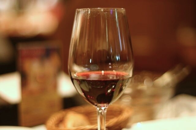 喜ばれるプレゼントワインを選びます お酒好きな人への贈り物に迷ったら イメージ1