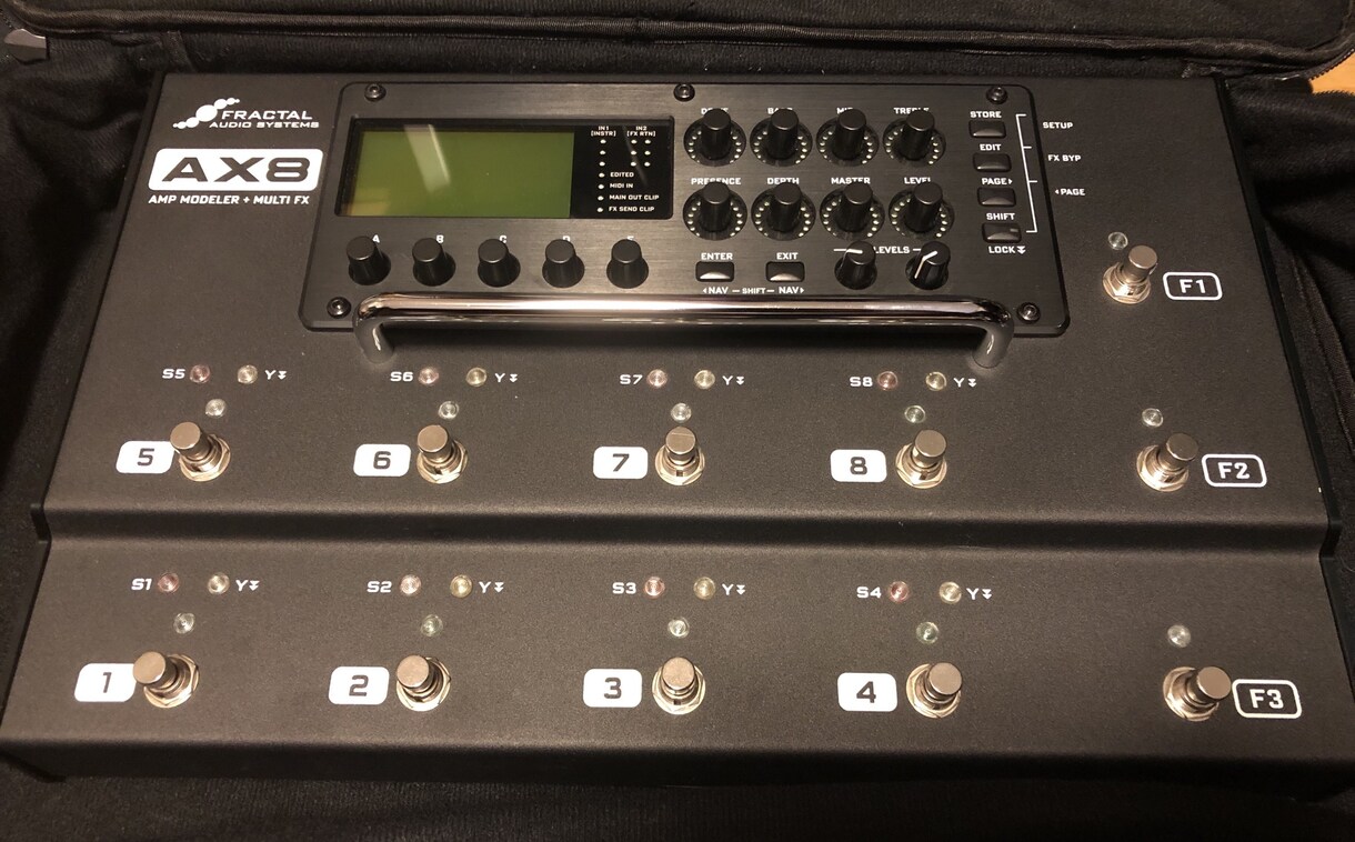 楽曲にギターを入れます 実機アンプでのRECに限りなく近い機材を用意しています！ イメージ2