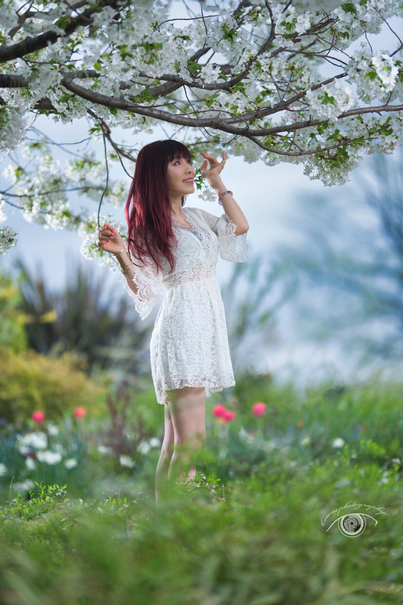瞬間を美しく写真に残し幸せをカタチにします ご指定の場所に出張撮影可能です。 イメージ8