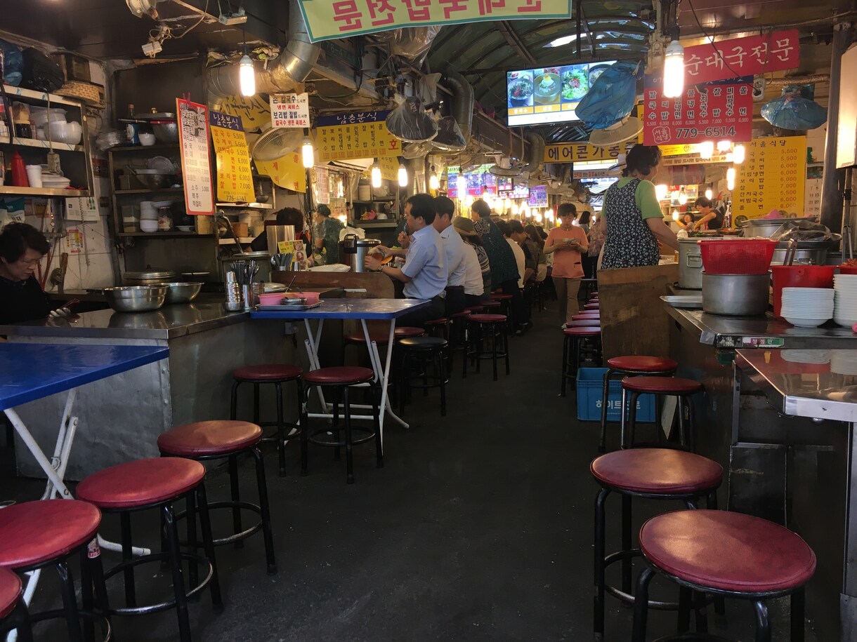 旅行のプランニング、航空券探し、ホテル探しをします 安い航空券を探すことが趣味の27歳OLがサポートします イメージ1