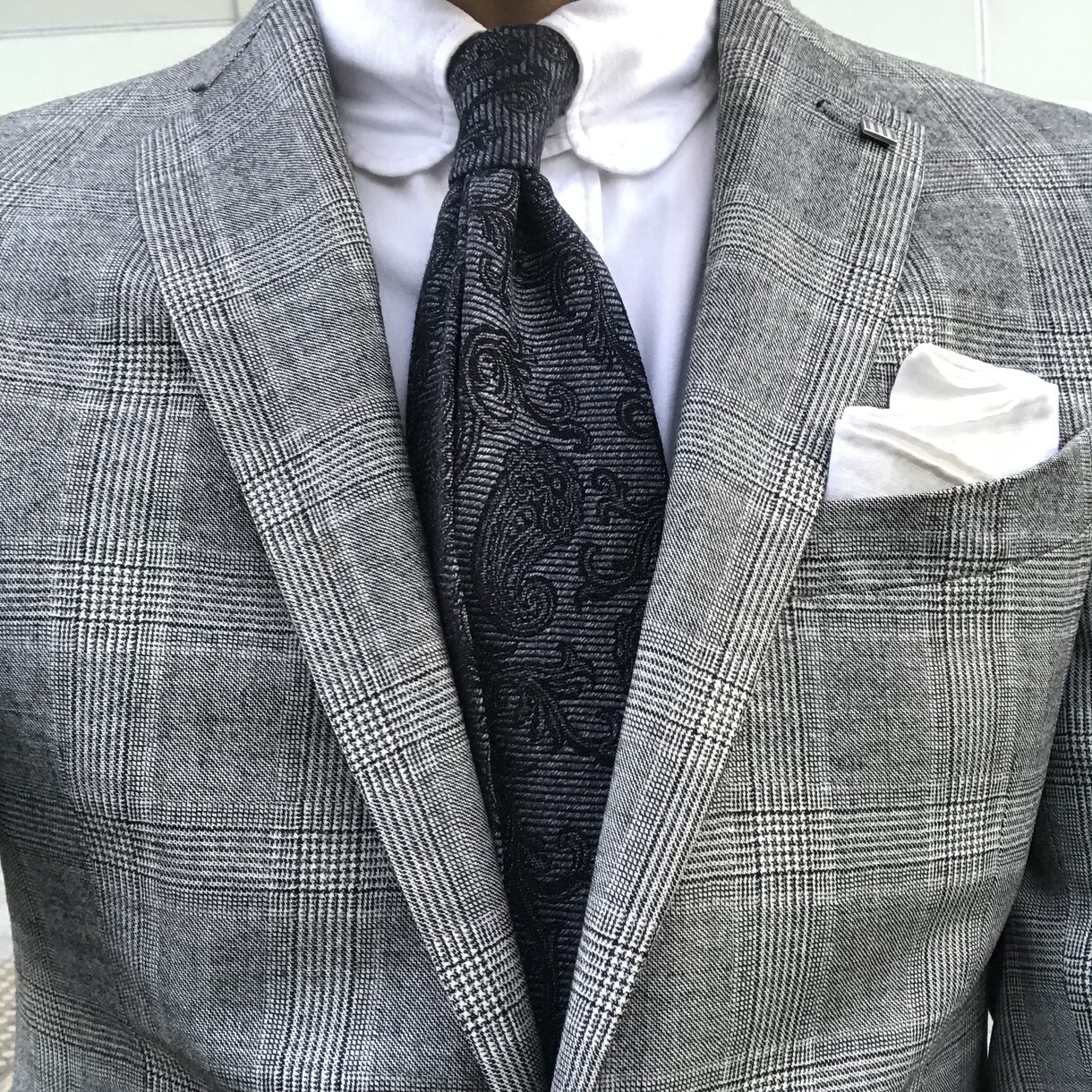 結婚式での正しいスーツの着こなし教えます 業界歴5年 新郎新婦の間柄にふさわしい装いや相談承ります イメージ2