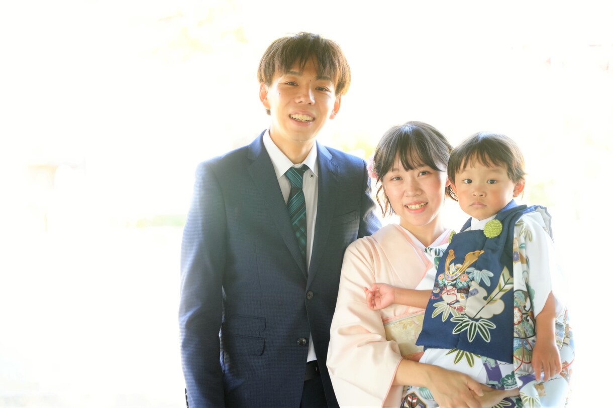 愛媛県密着！今、一瞬を永遠に残せます お宮参り・七五三・家族写真の撮影経験も豊富です イメージ4