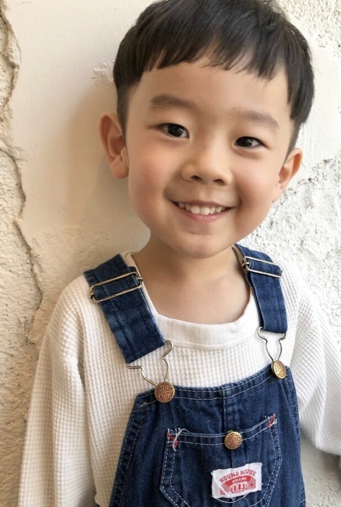 お子さんのカットの仕方お教えします 歴8年現役美容師が分かりやすく切り方をお伝えします。 イメージ1