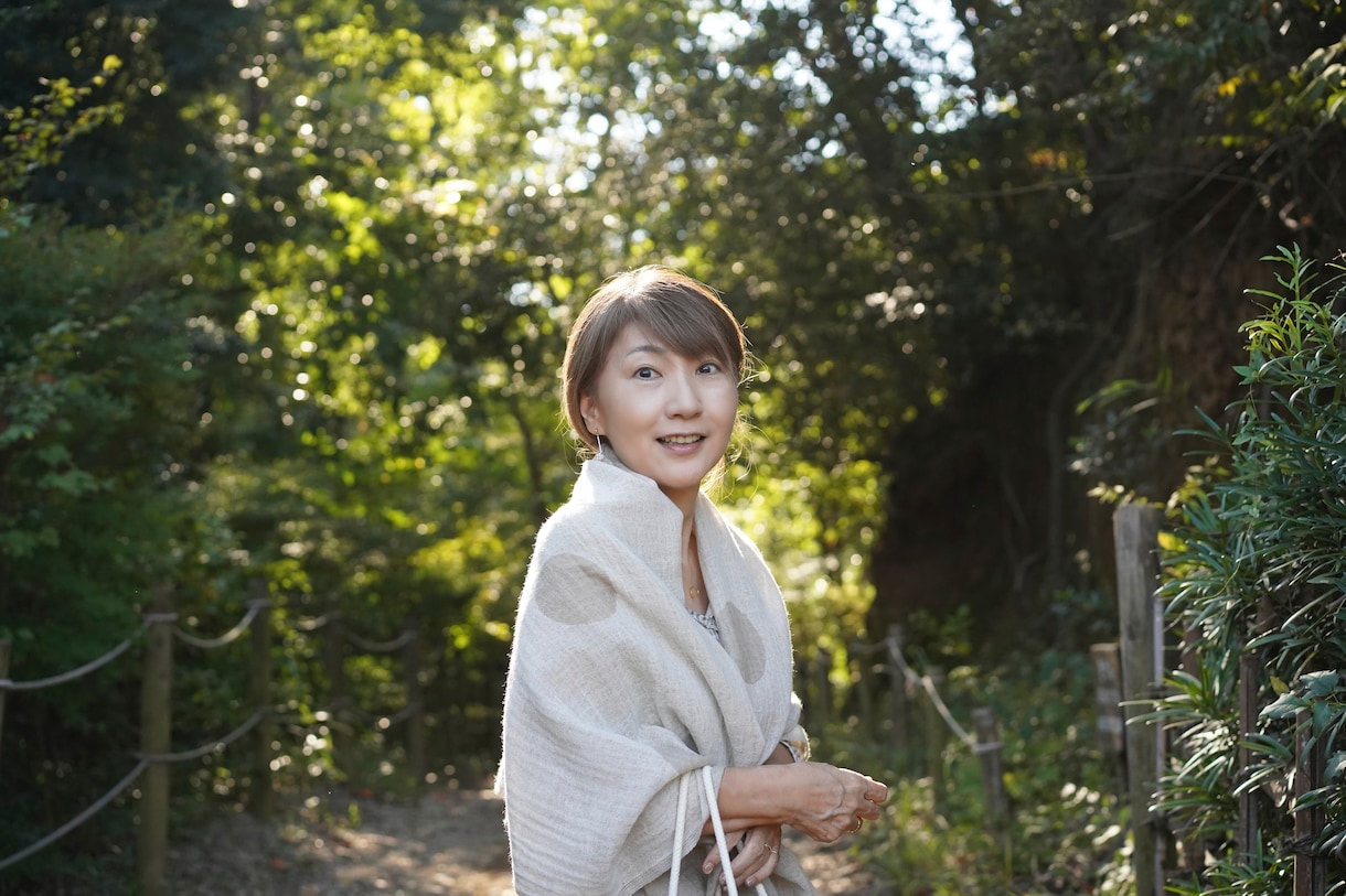 自然な表情のプロフィール写真を撮影します ご自分でも気づいていらっしゃらない素敵な表情を切り取ります。 イメージ1