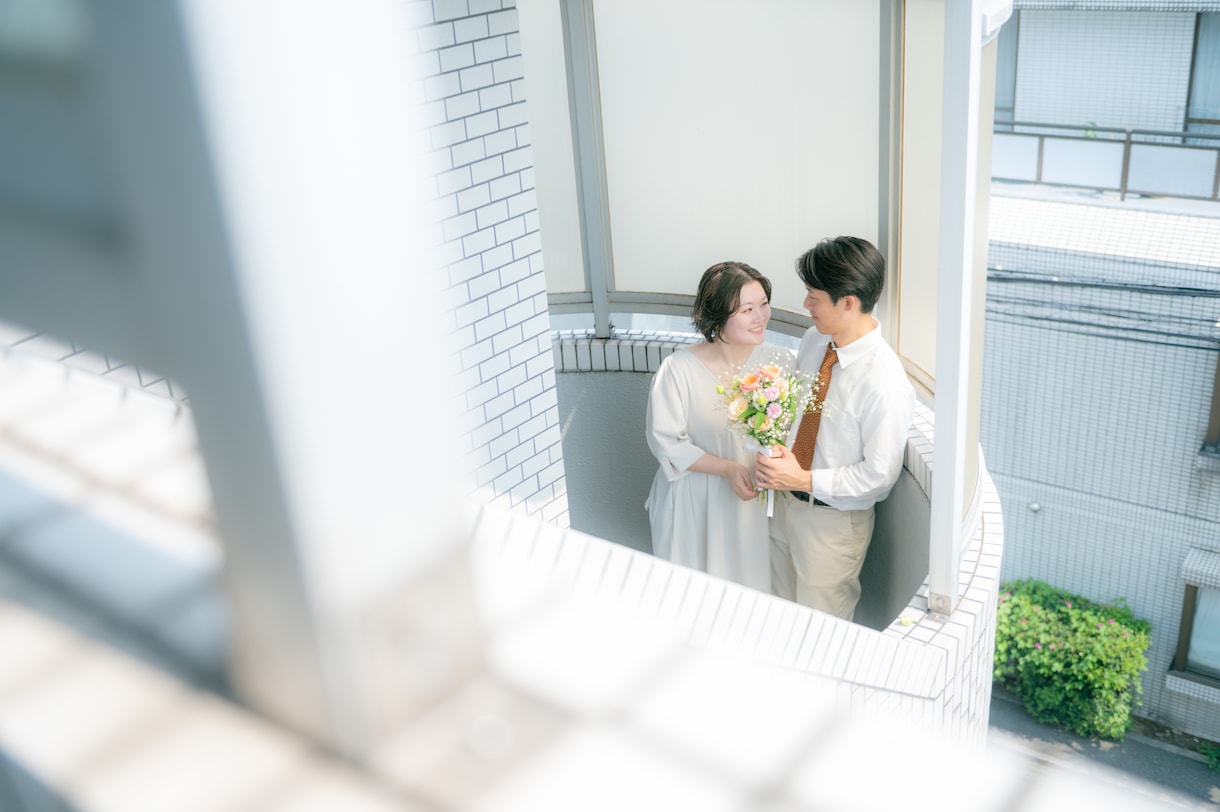 結婚式前撮り｜自然な雰囲気で撮影します 自然でおしゃれな、ありのままのお二人らしさを イメージ6