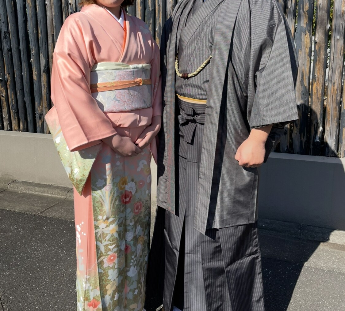 訪問着6,600円(税込)にて承ります 東京、神奈川を主に、訪問着、袴など着付けいたします イメージ3