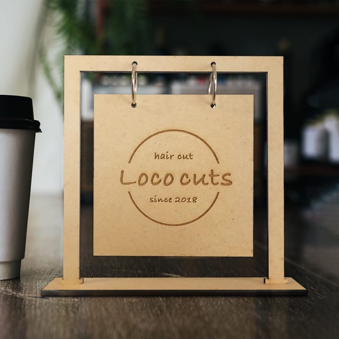 吊り下げ型オリジナル看板を制作します 細かなデザインもOK!こだわりの看板をオーダーメイドで制作！ イメージ2