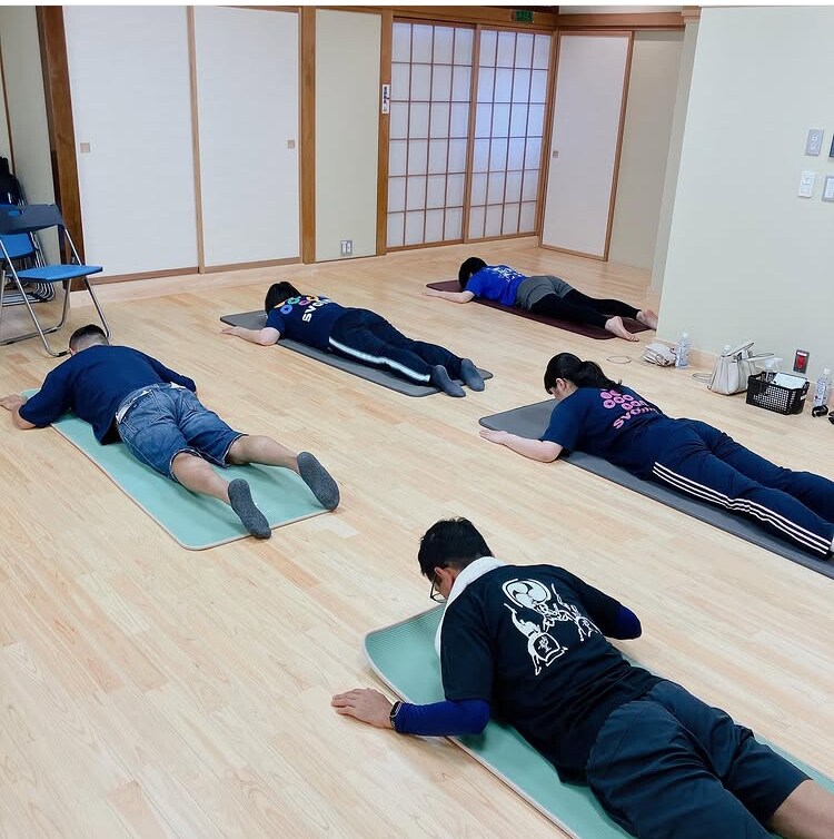肩こり・腰痛の方向けのピラティスレッスンをします ピラティスで身体作りや腰痛・肩こり改善をサポート イメージ2