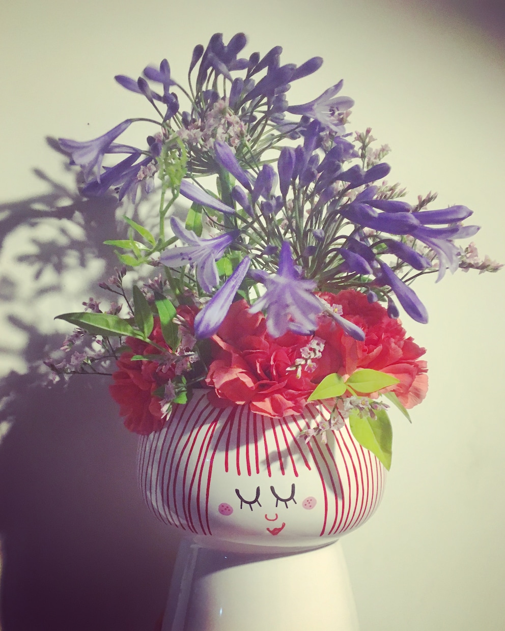 季節に合わせたお花のアレンジメントをお送りします 結婚、誕生日のお友達に、素敵なお花をお家に飾りたい方へ イメージ1