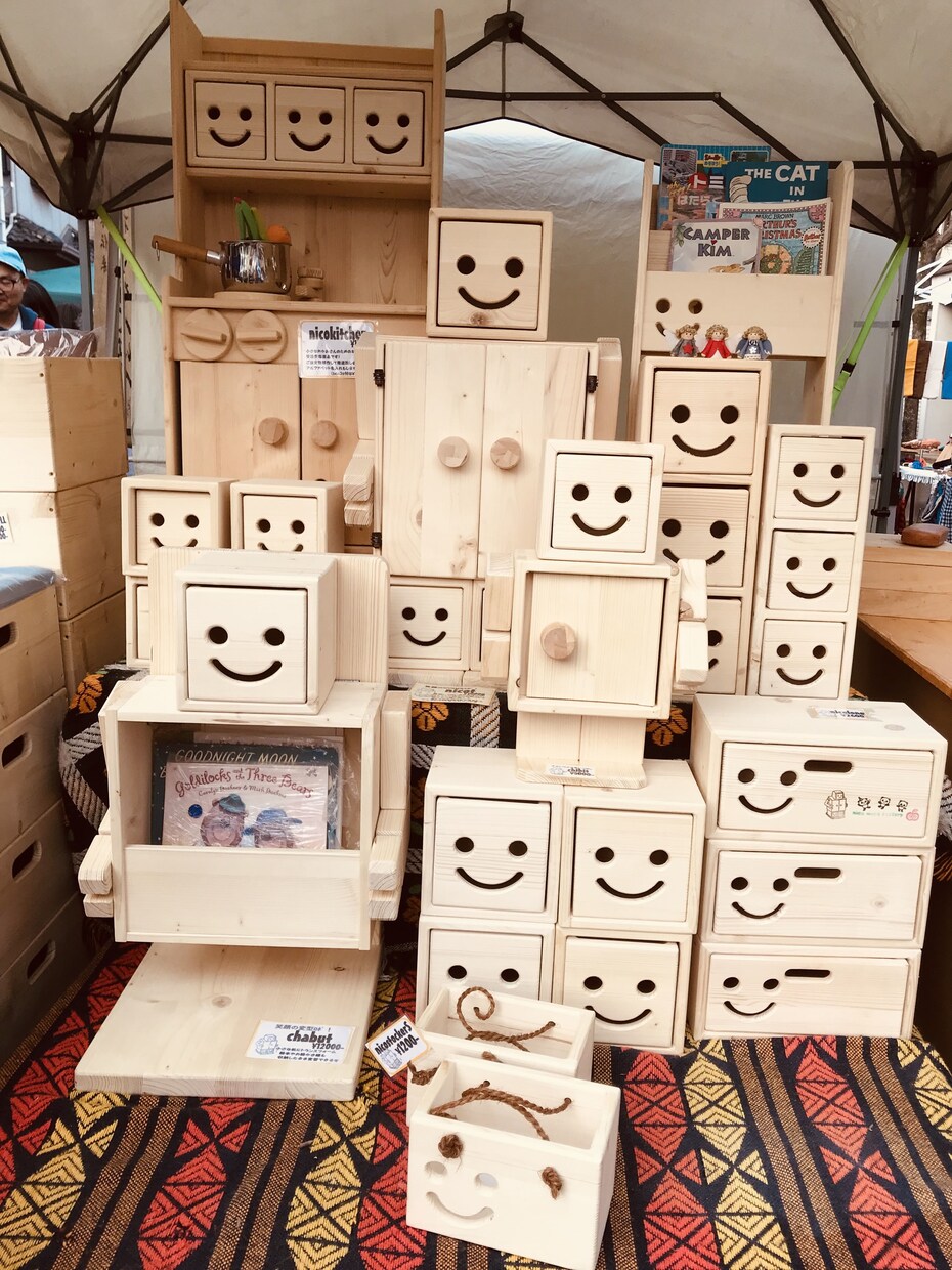 お子様向からお店用の家具や什器、看板など製作します おもちゃ箱や家具、什器で既製品に納得できない方ご相談下さい イメージ3