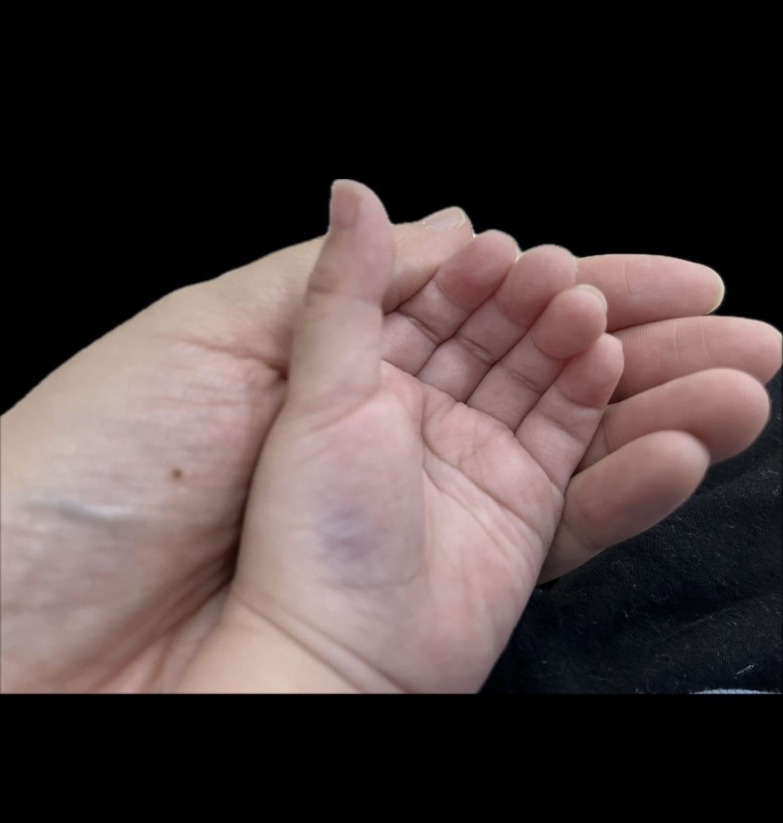 お子さまの手相鑑定します 性格など鑑定します。親子鑑定もできますよ。 イメージ1