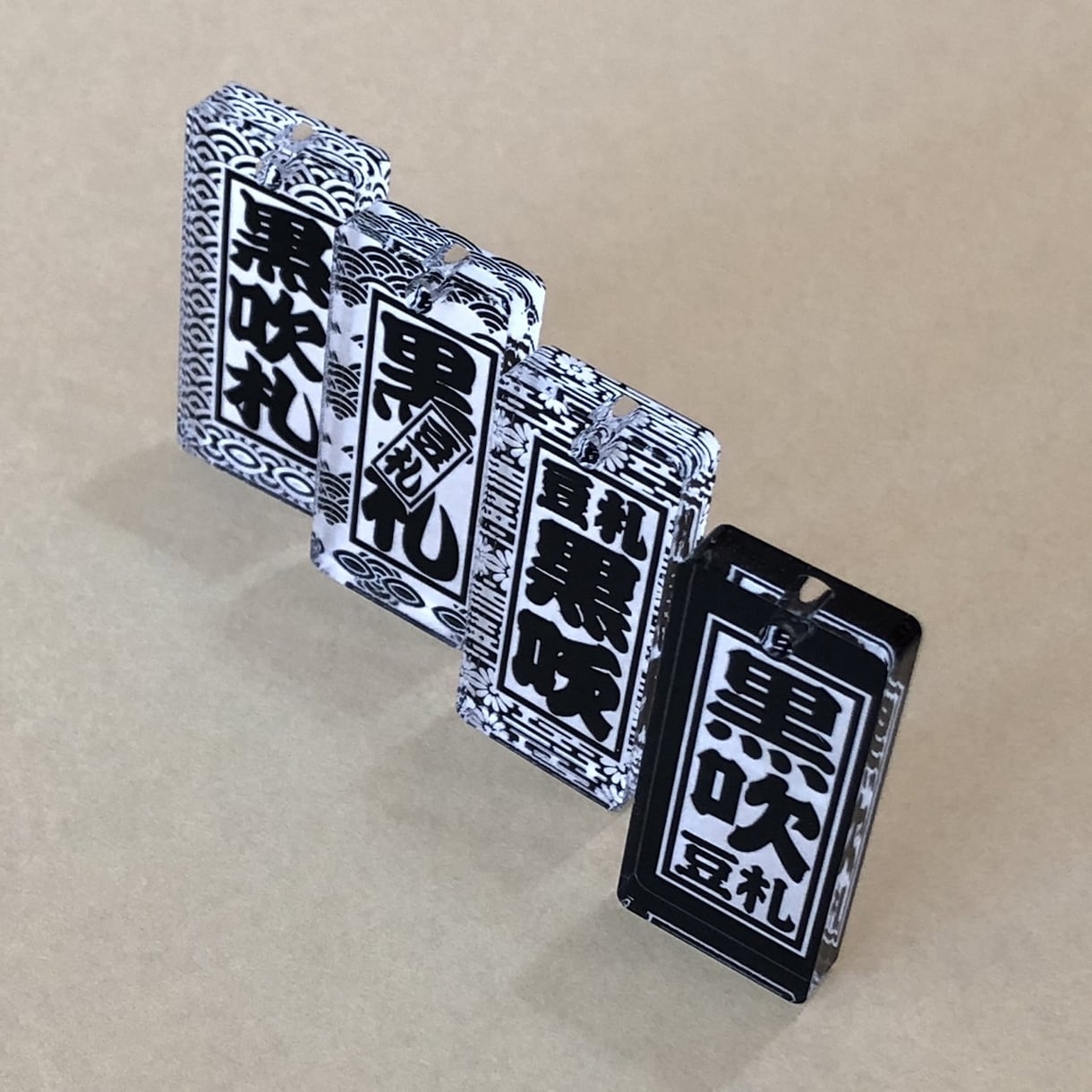 お名前入りストラップ 作製致します 和柄入り千社札風ストラップ‼︎黒吹き豆札‼︎ イメージ4
