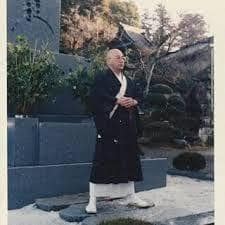 神宮司龍峰の悩み相談 幸福な夫婦ます 霧島山法華経寺住職神宮司龍峰は40年以上の実績と経験豊富 イメージ2