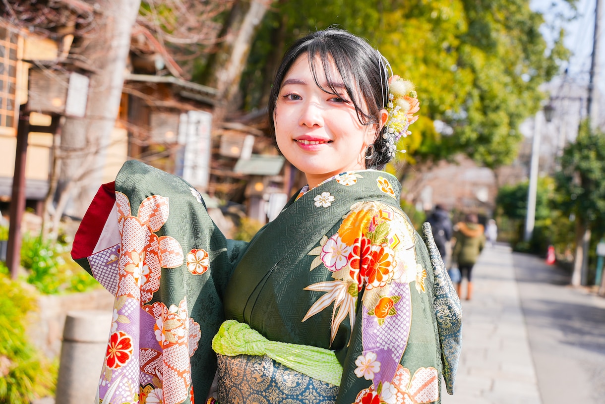 成人の振り袖姿を、写真に残します 「あなたが輝く瞬間を、最高の一枚に」 イメージ1