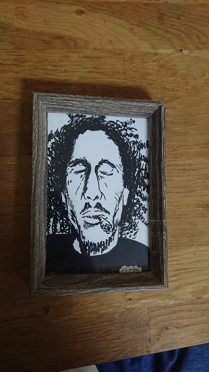 Tシャツのデザインや、家に飾る絵を手書きで描きます 全て手書きでいろんな文化のモチーフを取り入れた絵を描きます イメージ3