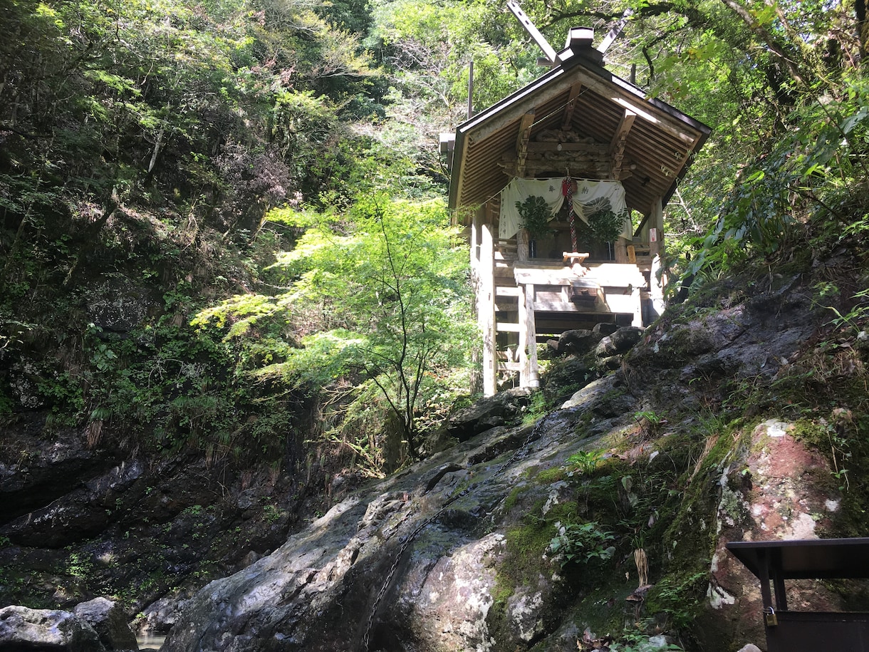 この世の法則(お金編) 神さまの念いをお教えします 神さまが望まれるお金の使い方、回し方を知り、活かして下さい。 イメージ1