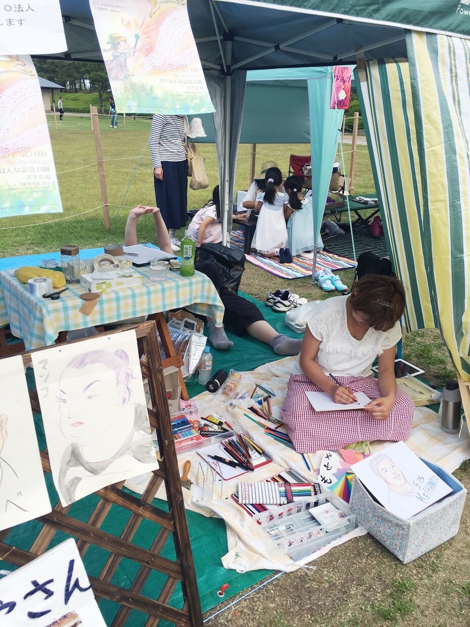 色紙にカラーで似顔絵をかきます 大人から子供や愛犬までだれでもOK色紙一枚1500円カラーで イメージ5