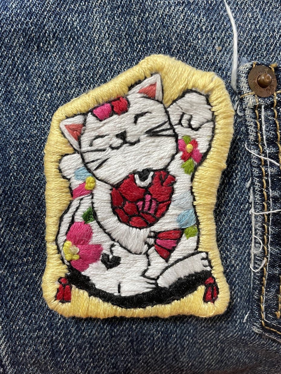 刺繍ハンドメイドなんでできます 子供の絵　アイドルの名前　刺繍ブローチ　なんでもおっけい イメージ4