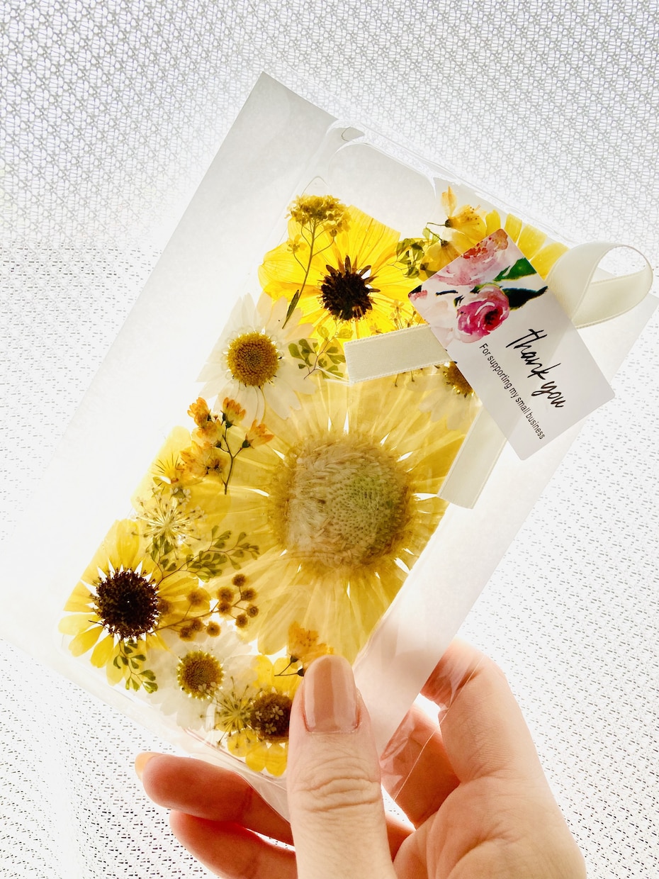 お花やかわいい柄物のスマホケース作成します ハンドメイドスマホケースをかわいくして生活に彩りを！ イメージ7