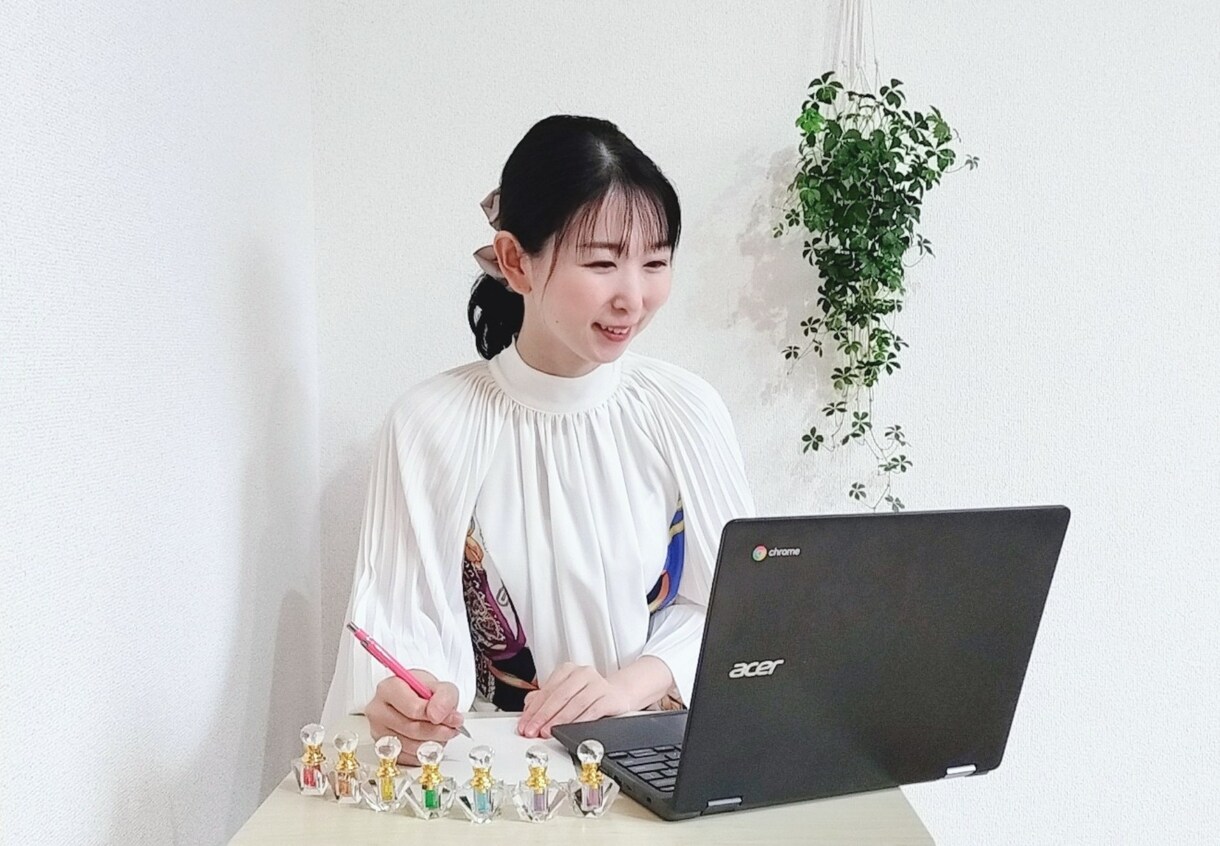 カラーセラピー♡で心の声をお聴きします *\色と直感を使って潜在意識にアクセス/* イメージ1