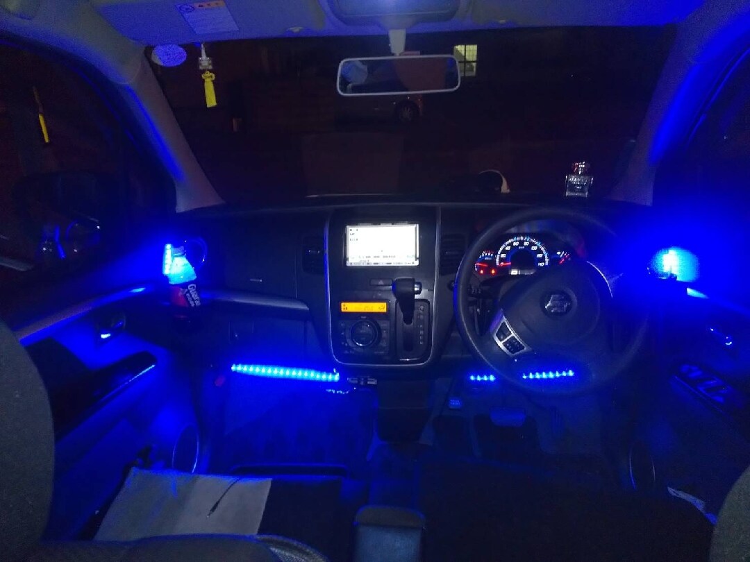 車のdiyで電飾関係出来ない方手伝います 車の整備歴5年程なんですが車の電飾diy得意で手伝います。 イメージ1