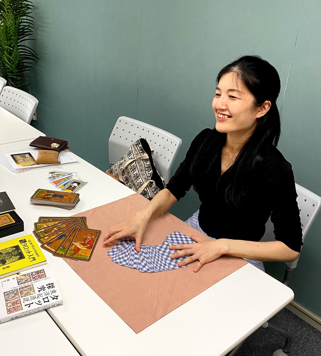 新しい出会いはある⁉︎タロットで占います 初めての方大歓迎！チャット鑑定なので電話が苦手な方もどうぞ。 イメージ4