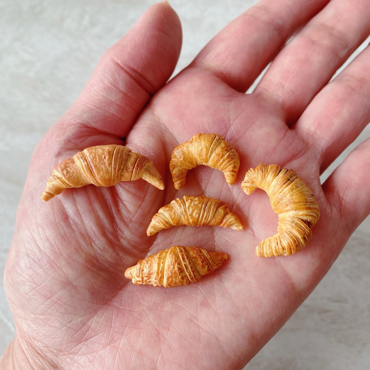粘土ミニチュア＊クロワッサンの作り方教えます 初心者の方OK＊やってみたいを形にしよう イメージ2