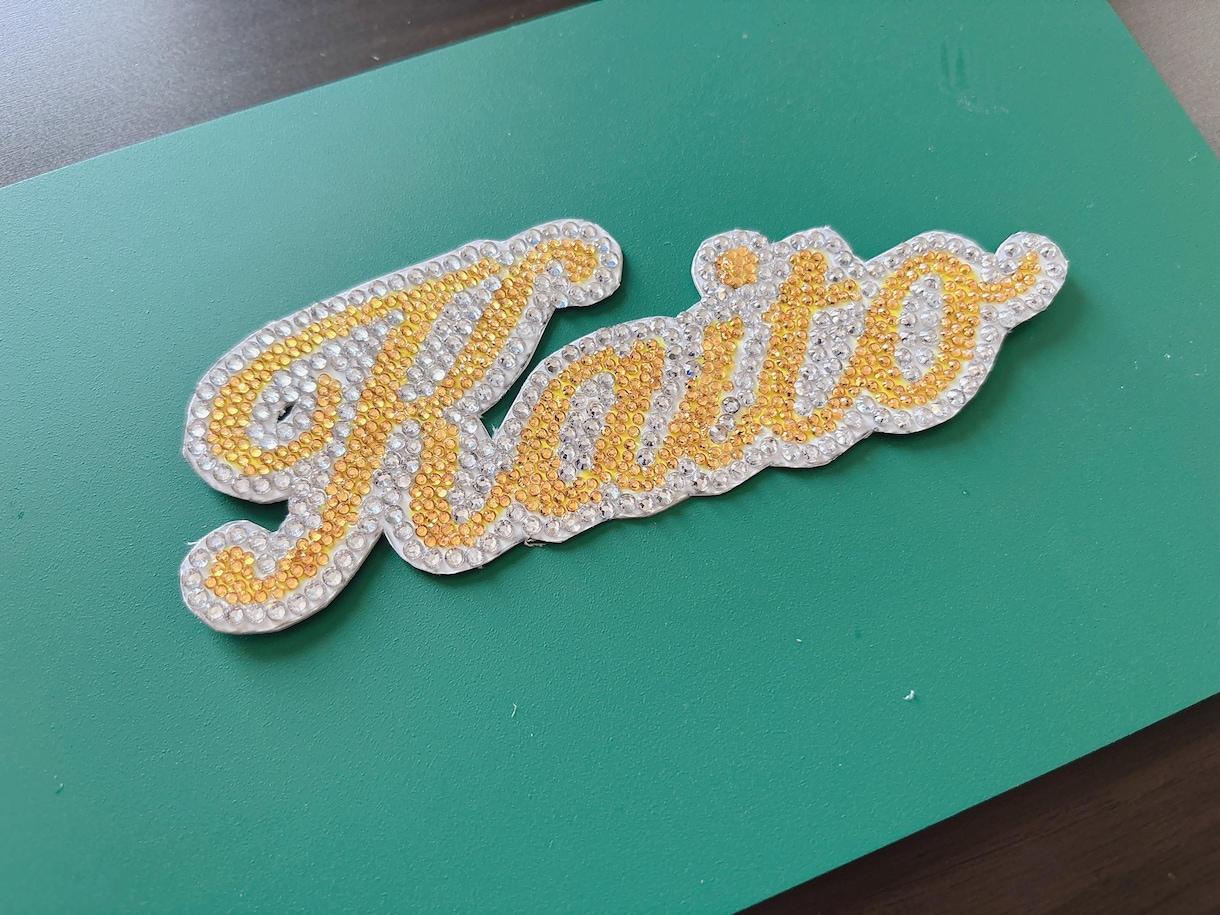 アイドルのグッズに使用出来るハンドメイドを教えます 世界に一つだけのデコステッカー イメージ1