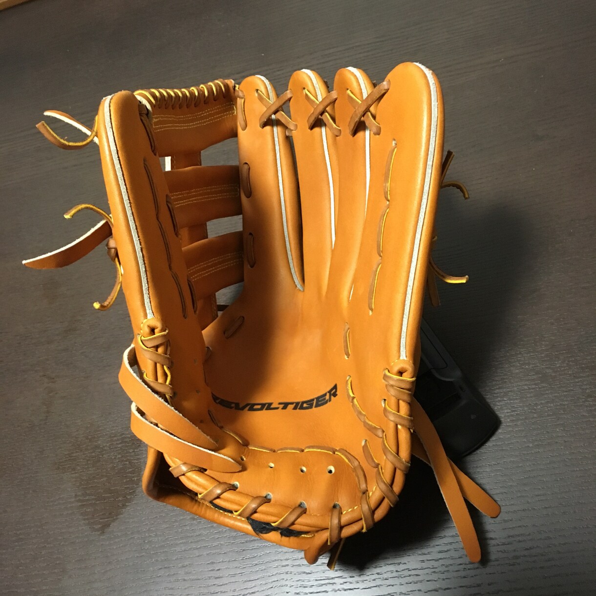 野球のグラブ、グローブの型をつけます 新品のグラブ、グローブを型付け致します。 イメージ3