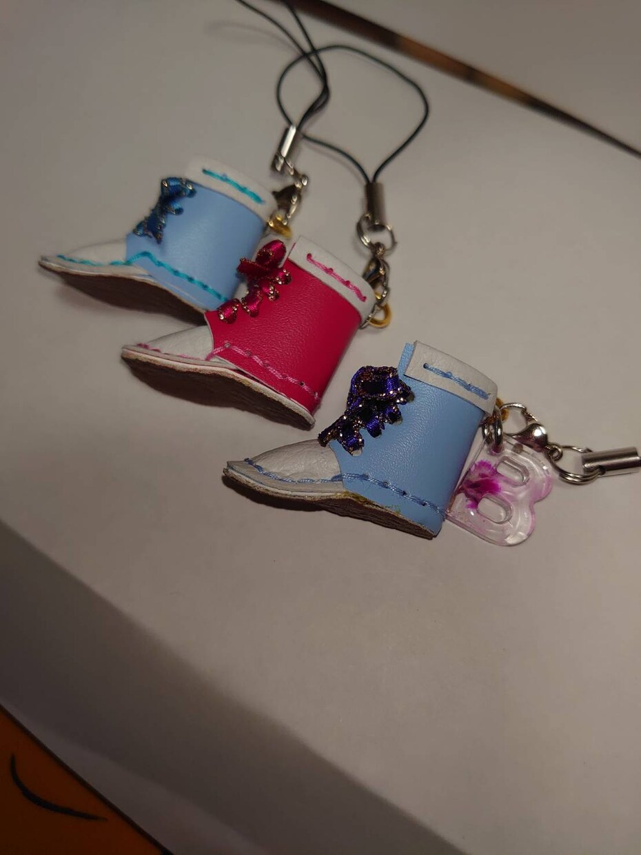 持ってもらう方への幸せを願ってお作りします 全て手作り❤イニシャル付きブーツストラップ❤ イメージ3